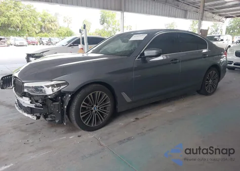 2019 BMW 540 из США, поврежденный, VIN WBAJE5C59KWW06369